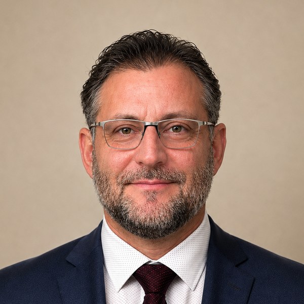 Zvonko Momcilovic, Founder & CEO